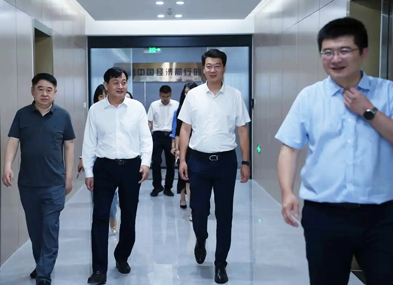 会员风采丨青岛市政府副市长赵胜村一行莅临京铭资本考察调研