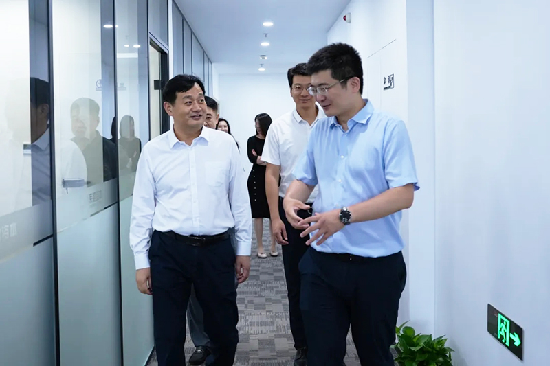 会员风采丨青岛市政府副市长赵胜村一行莅临京铭资本考察调研